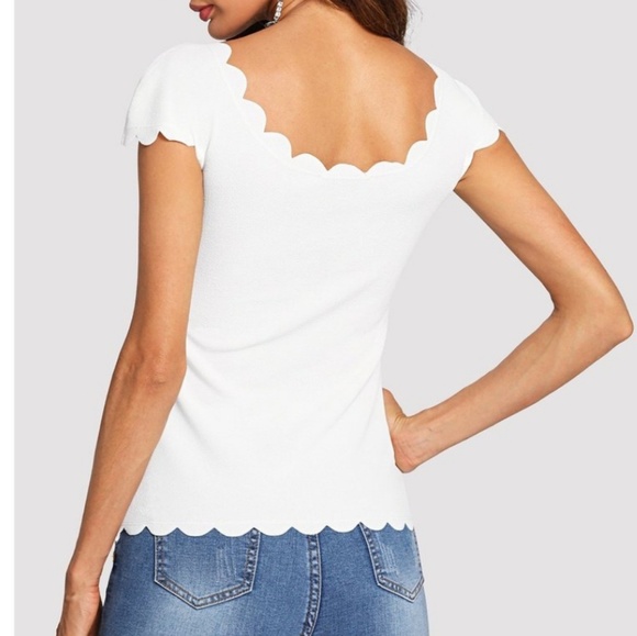 Short Sleeve Scallop Trim Top Size S - Picture 3 of 4